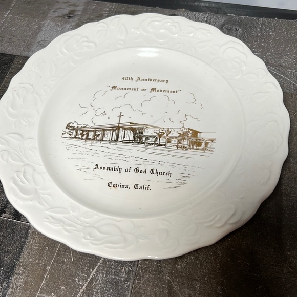 40th Anniversary "Monument or Movement" Assembly of God Church Plate - Picture 1 of 5